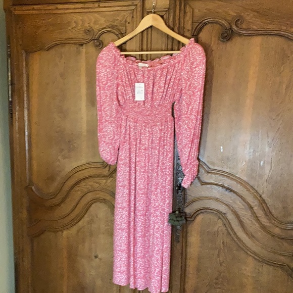 WAYF Smocked Waist Off Shoulder Midi Dress - Picture 4 of 15